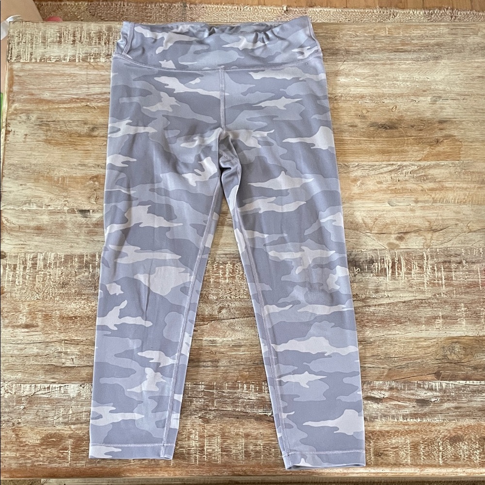 Athleta Girl printed Chit Chat Capri